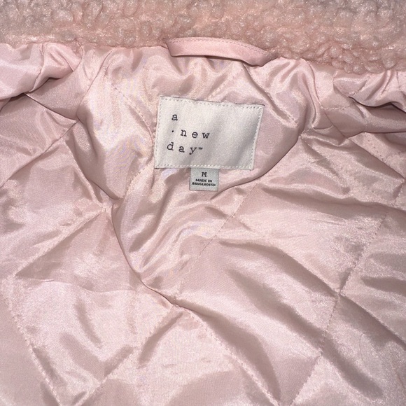 A New Day Light Pink Fuzzy Faux Fur Sherpa Women’s Jacket Coat Size Medium - Picture 16 of 16